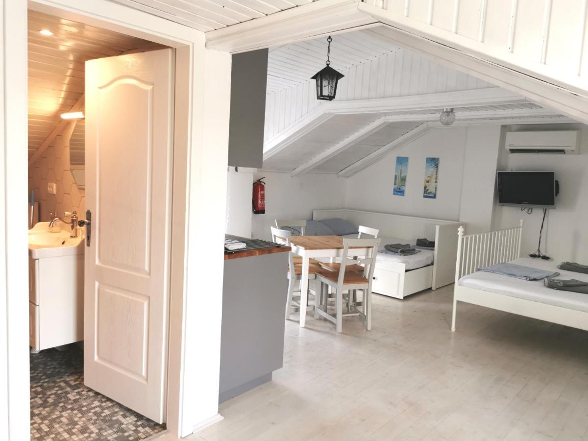 Ribar 2 Apartment